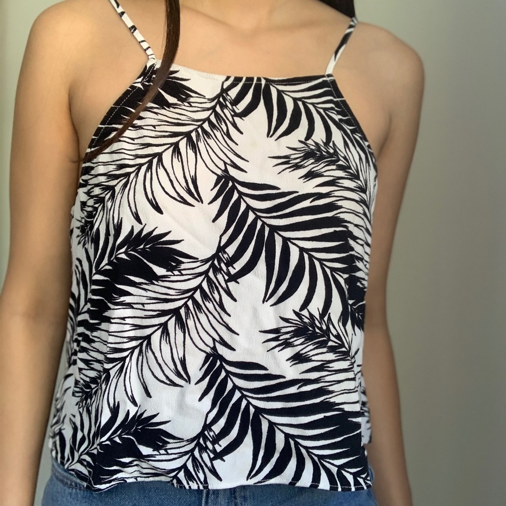 Black & White floral pattered top